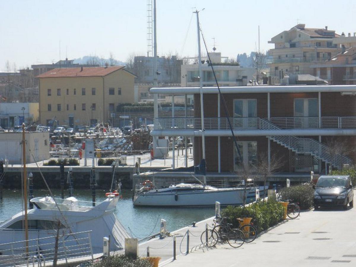 Residence Darsena Cattolica Exterior photo